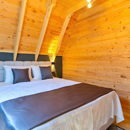 Villa 2 Bedroom Secluded With Private Pool Hot Tub