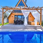 2 Bedroom Secluded With Private Pool Hot Tub * Fethiye