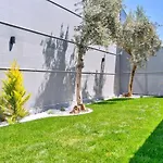Villa 2 Bedroom Secluded With Private Pool Hot Tub