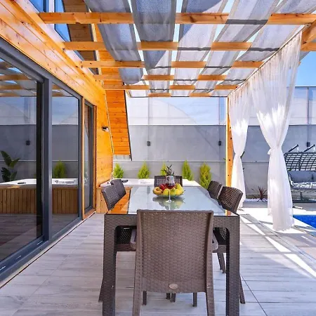 Villa 2 Bedroom Secluded With Private Pool Hot Tub Fethiye
