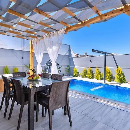 Villa 2 Bedroom Secluded With Private Pool Hot Tub Fethiye