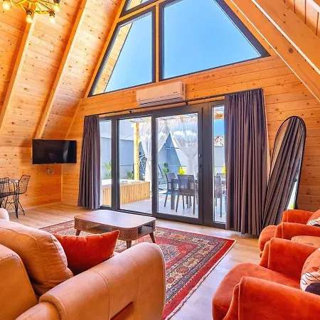 2 Bedroom Secluded With Private Pool Hot Tub Villa *