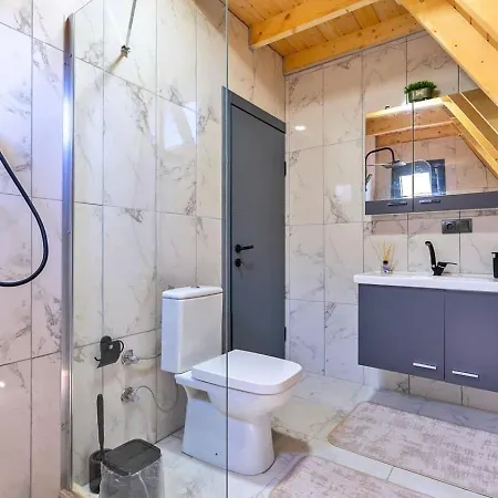 Villa 2 Bedroom Secluded With Private Pool Hot Tub *