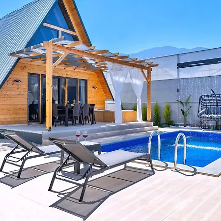 Villa 2 Bedroom Secluded With Private Pool Hot Tub